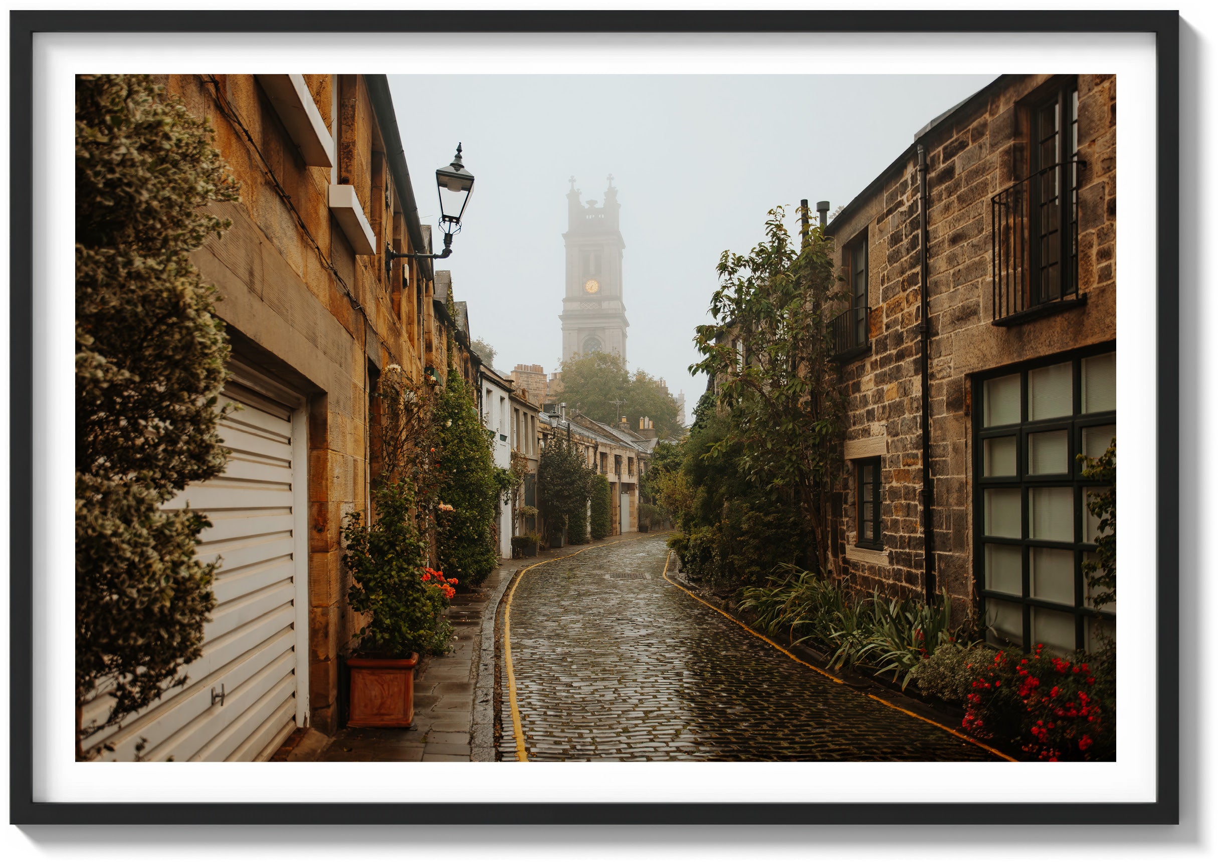 Strolling Circus Lane