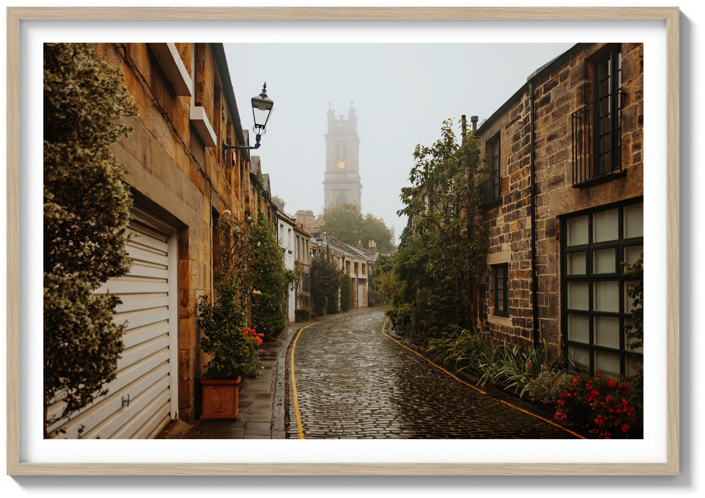 Strolling Circus Lane