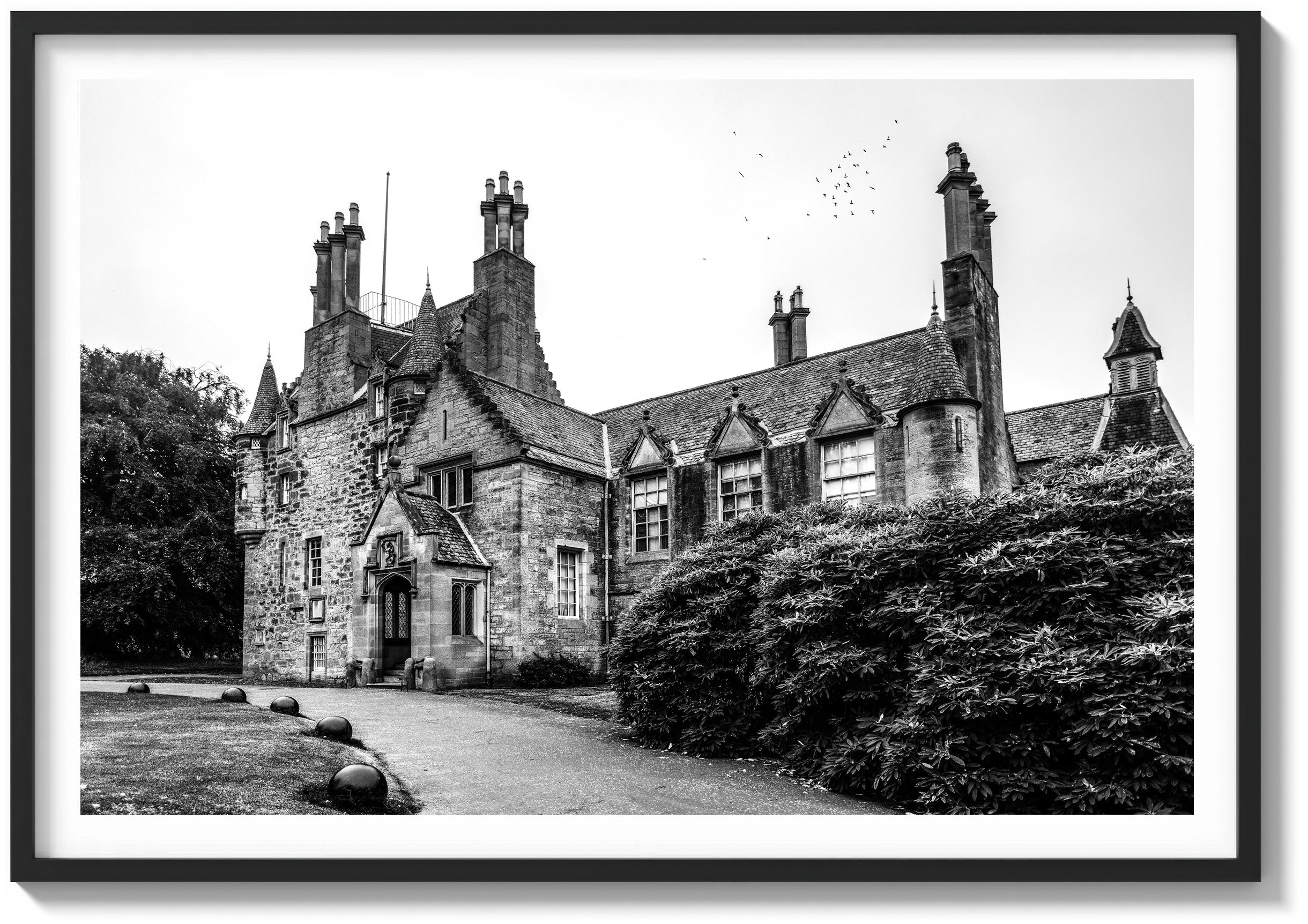 Entering Lauriston Castle