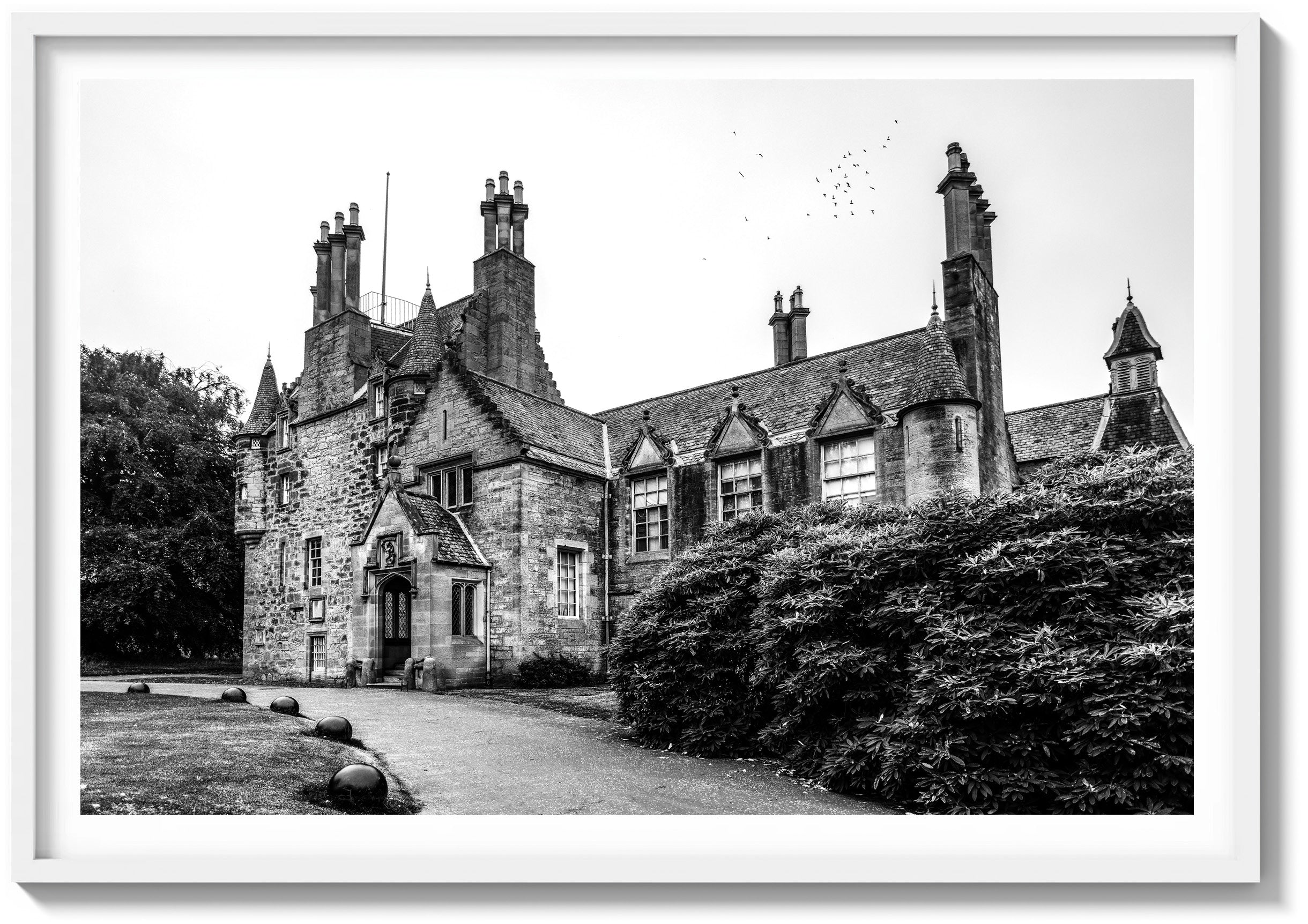 Entering Lauriston Castle