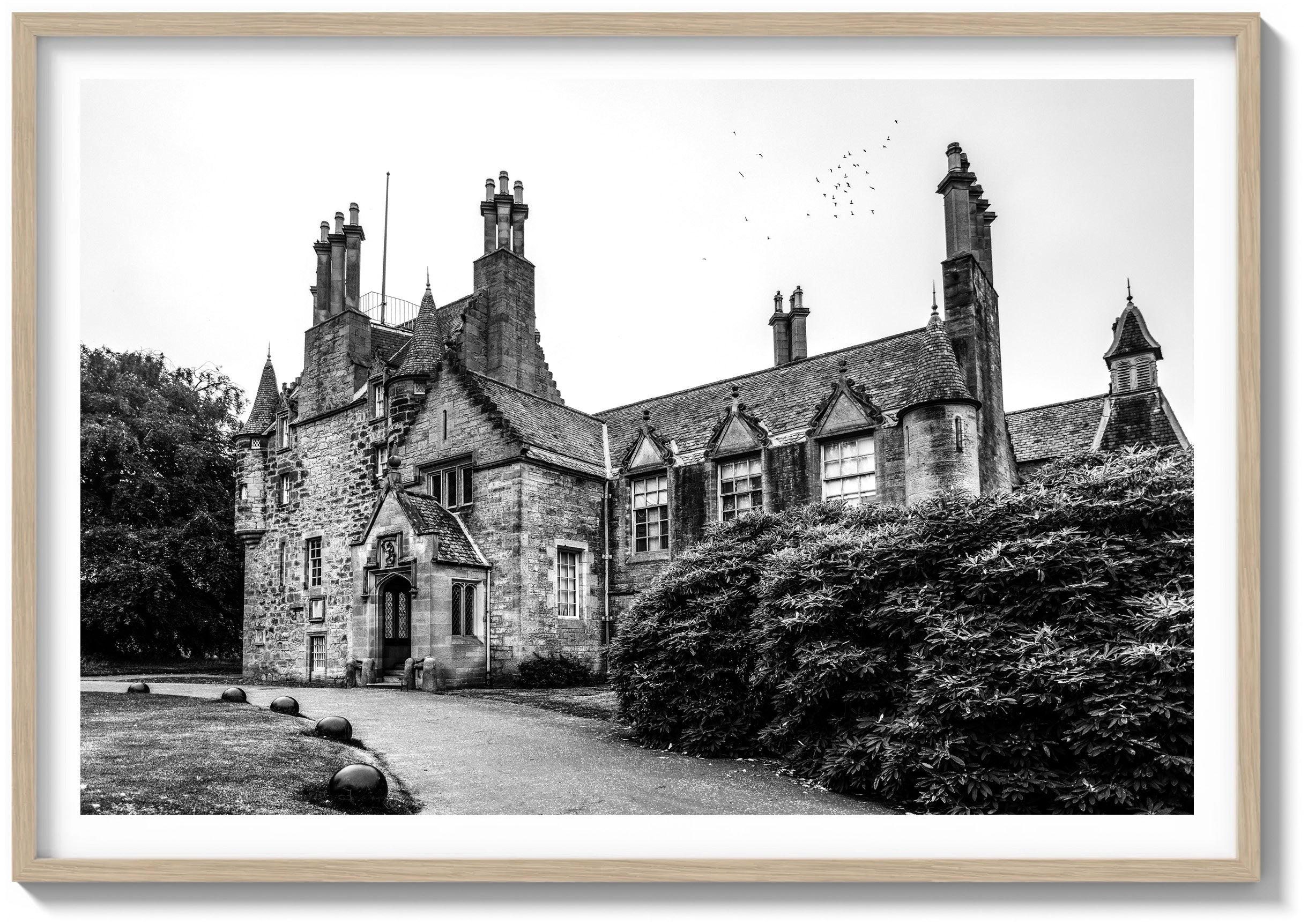 Entering Lauriston Castle