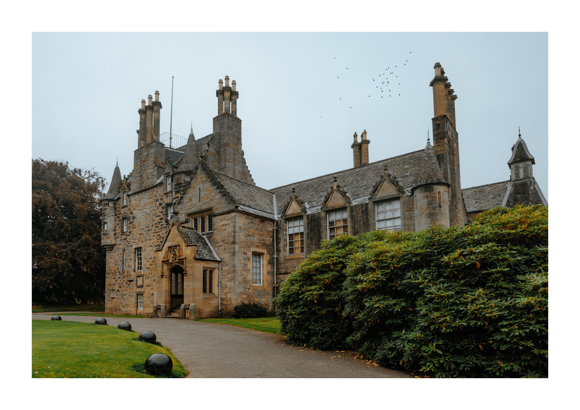 Entering Lauriston Castle