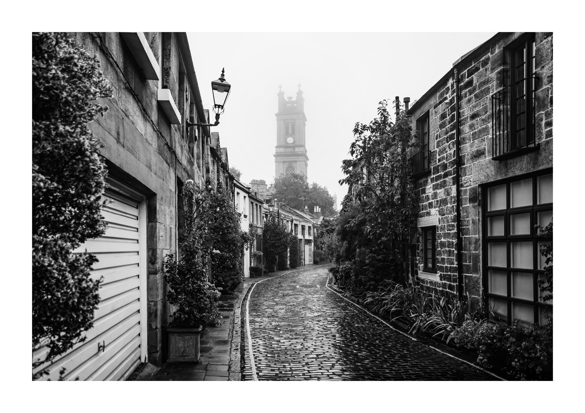 Strolling Circus Lane