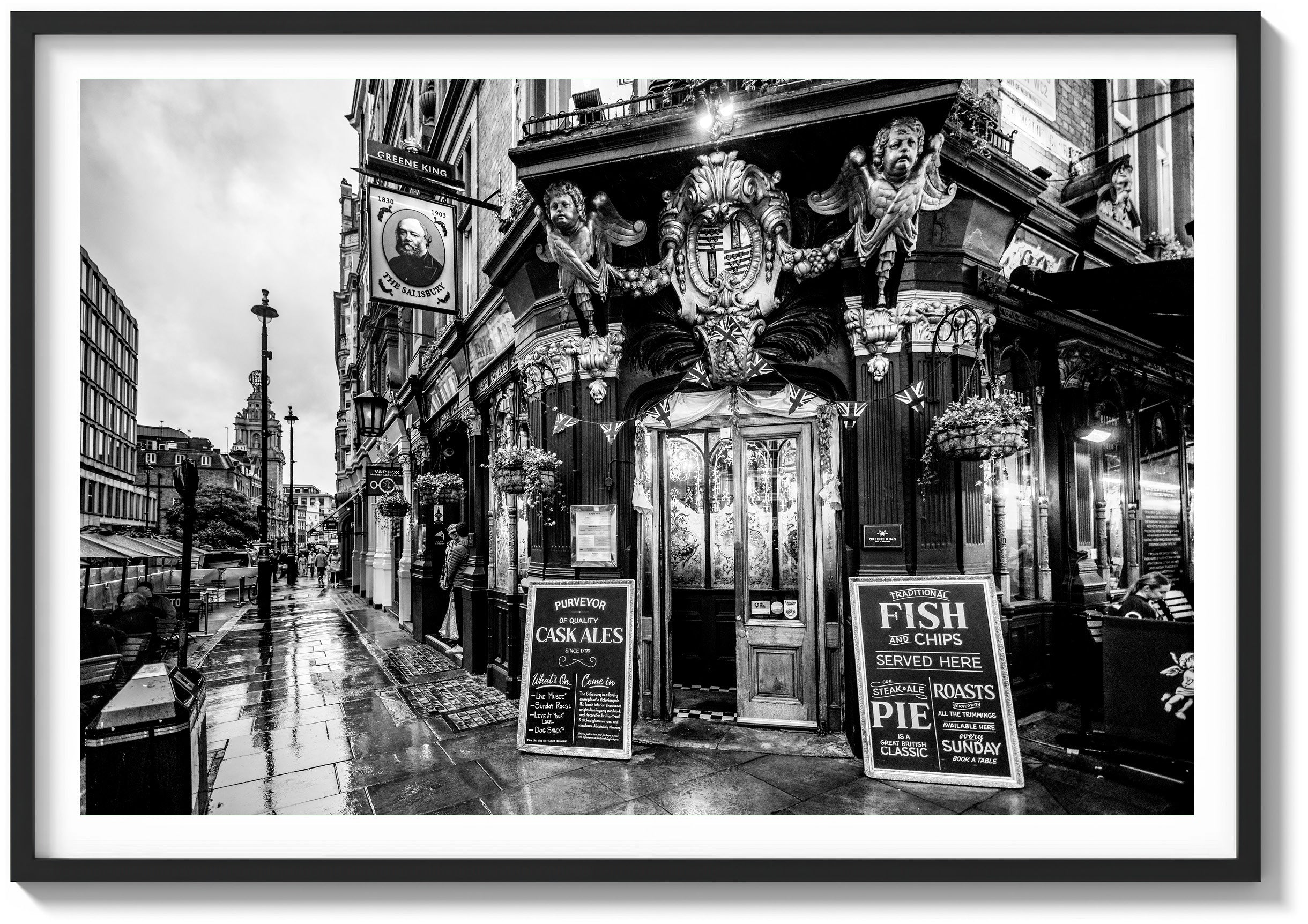 Afternoon at the Salisbury