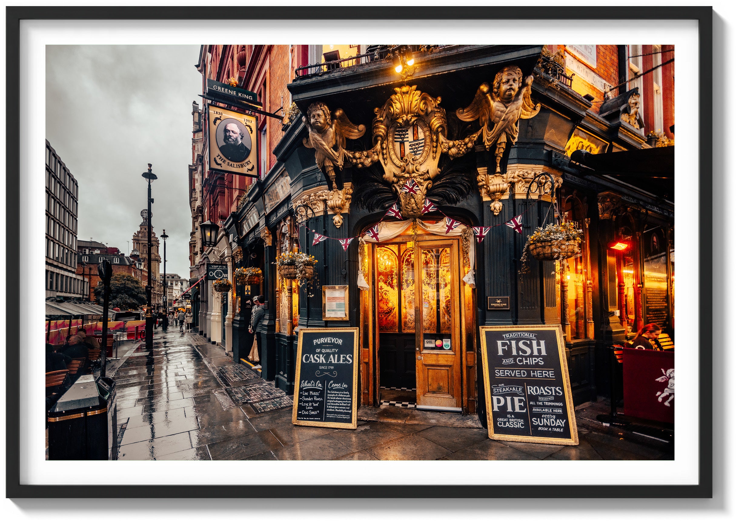 Afternoon at the Salisbury