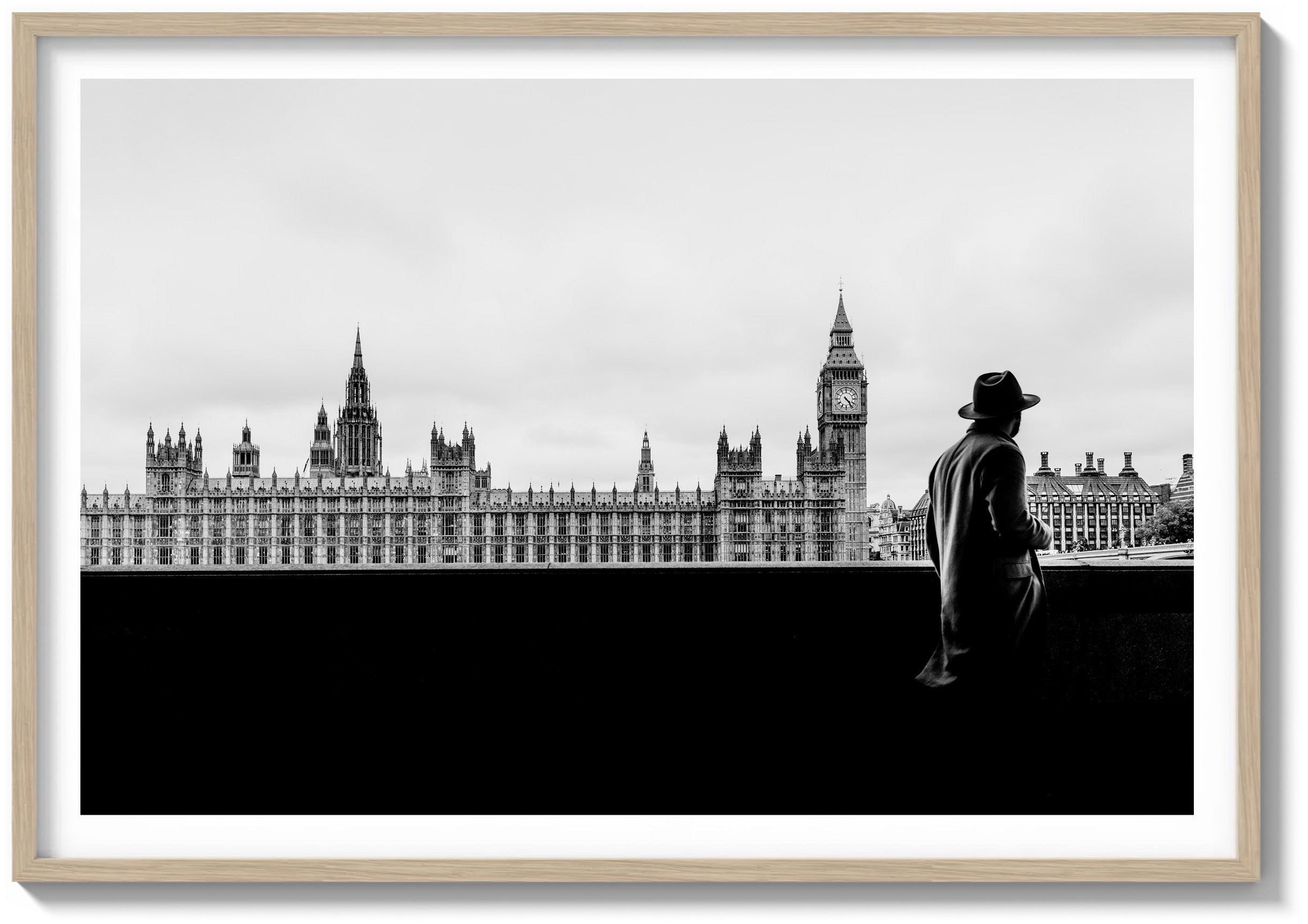 Strolling the Thames