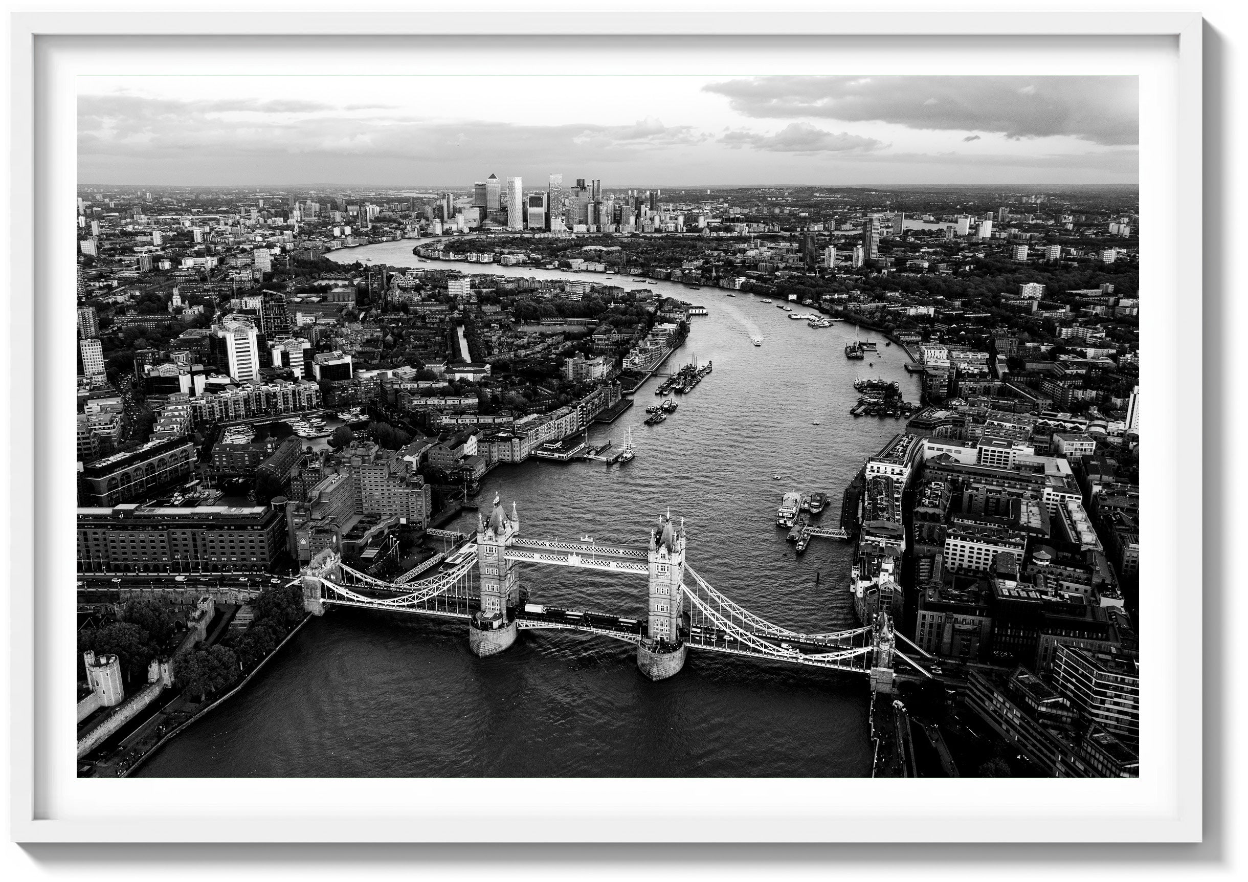 Skyview Facing Canary Wharf