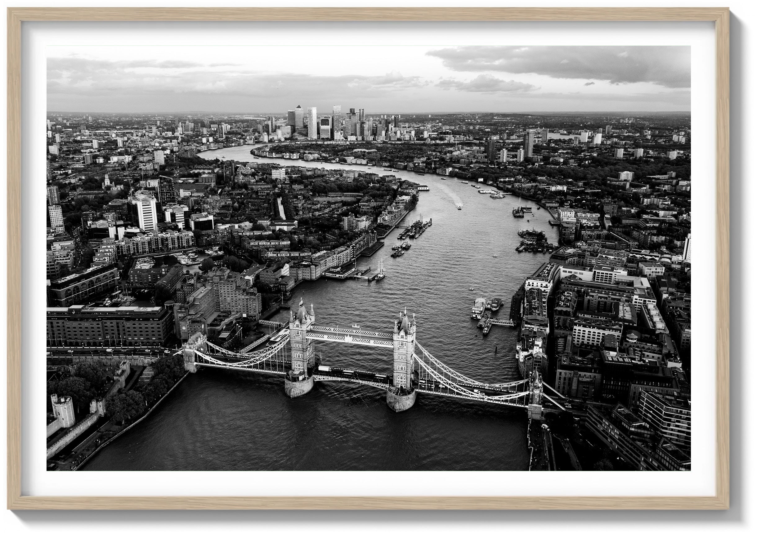 Skyview Facing Canary Wharf