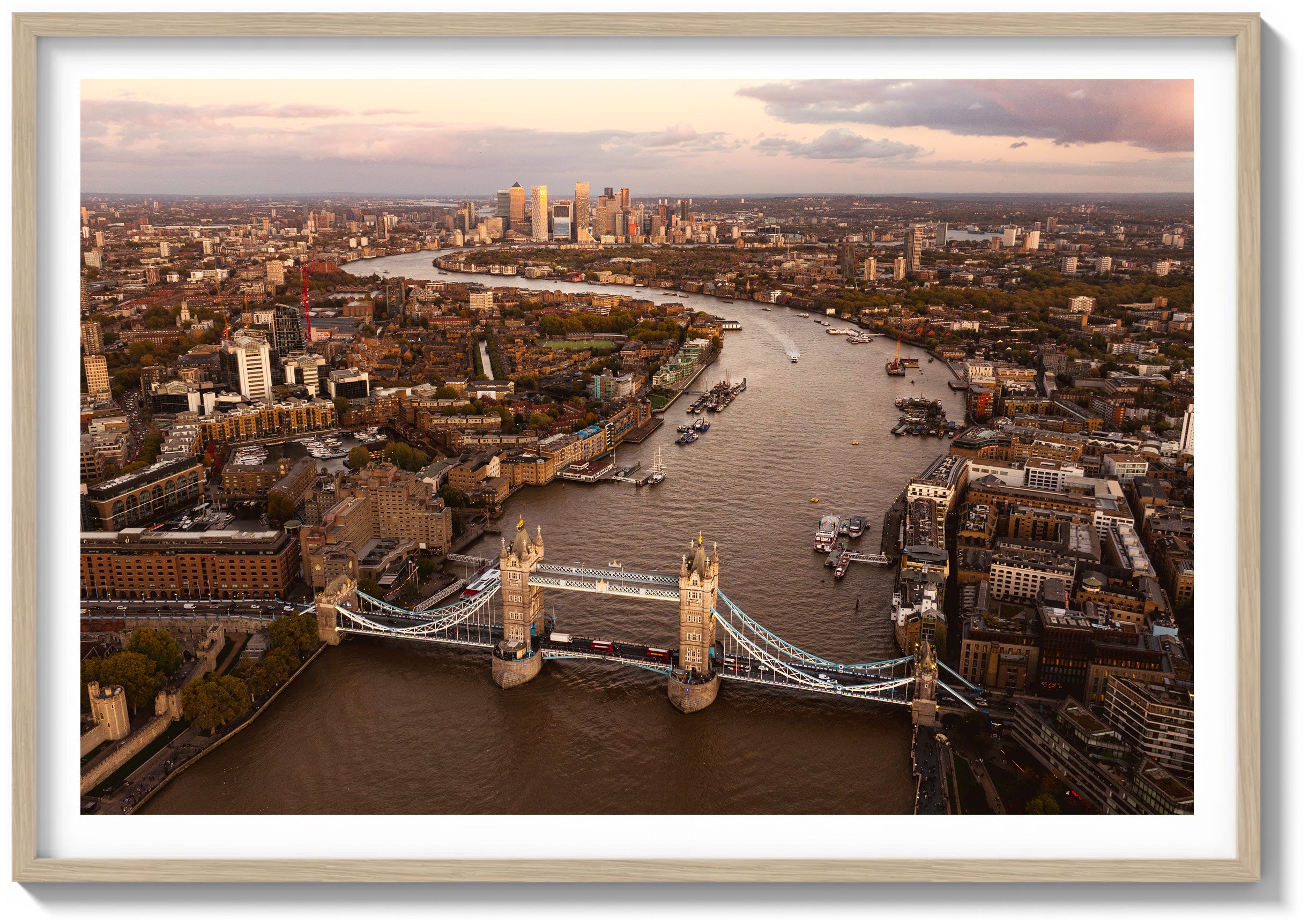 Skyview Facing Canary Wharf