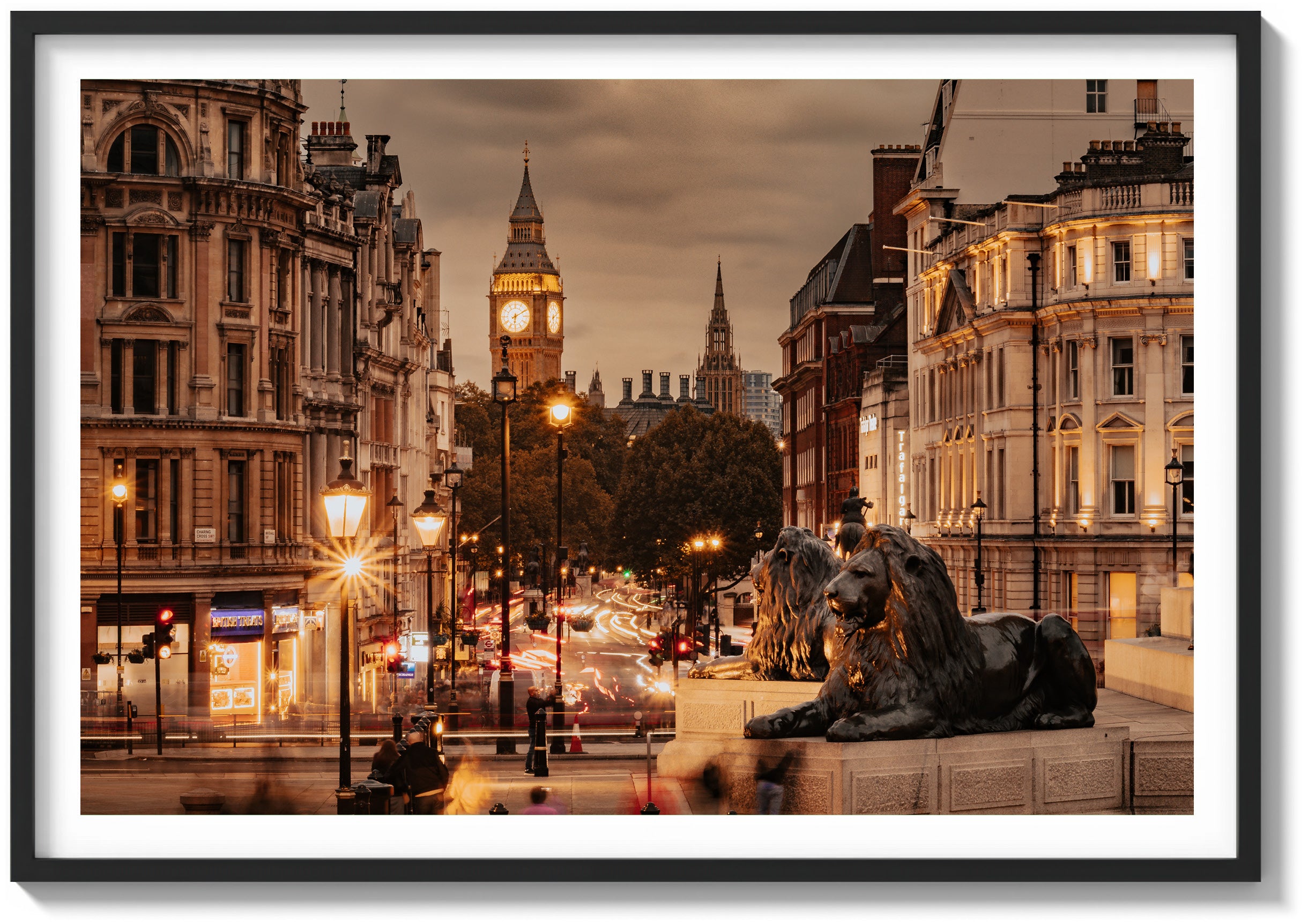 Dusk at Trafalgar Square