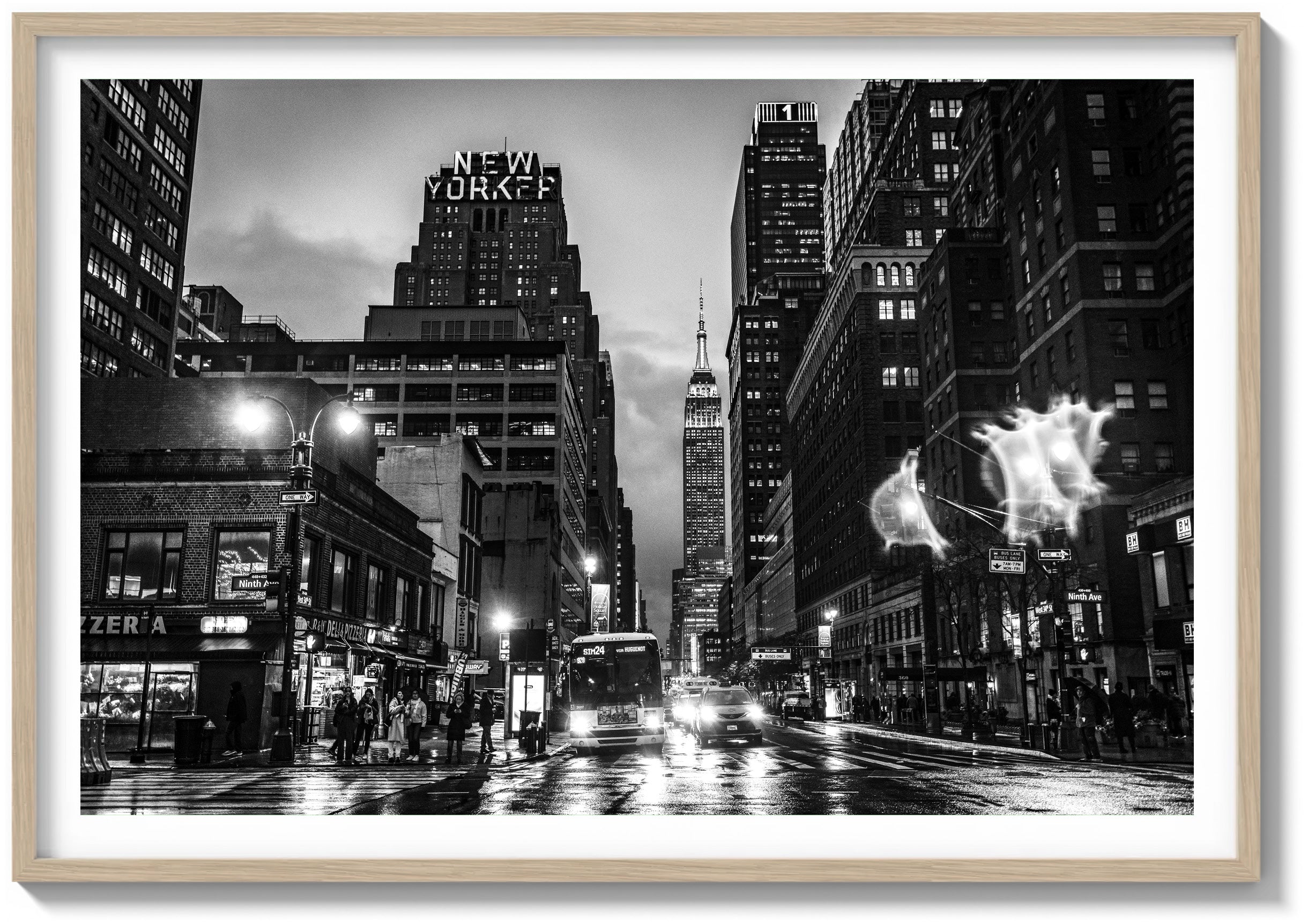 W 34th St