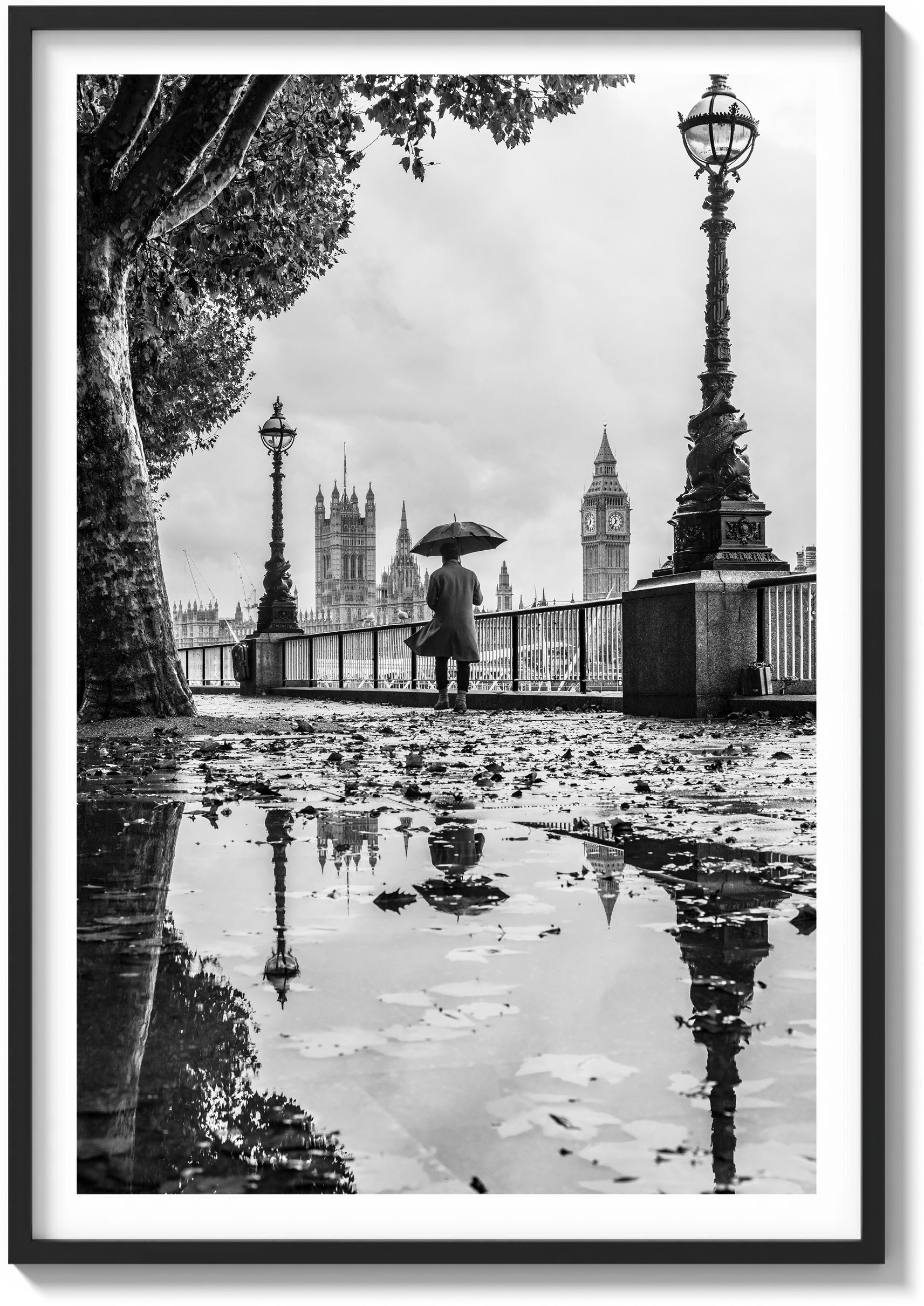 Strolling the Thames