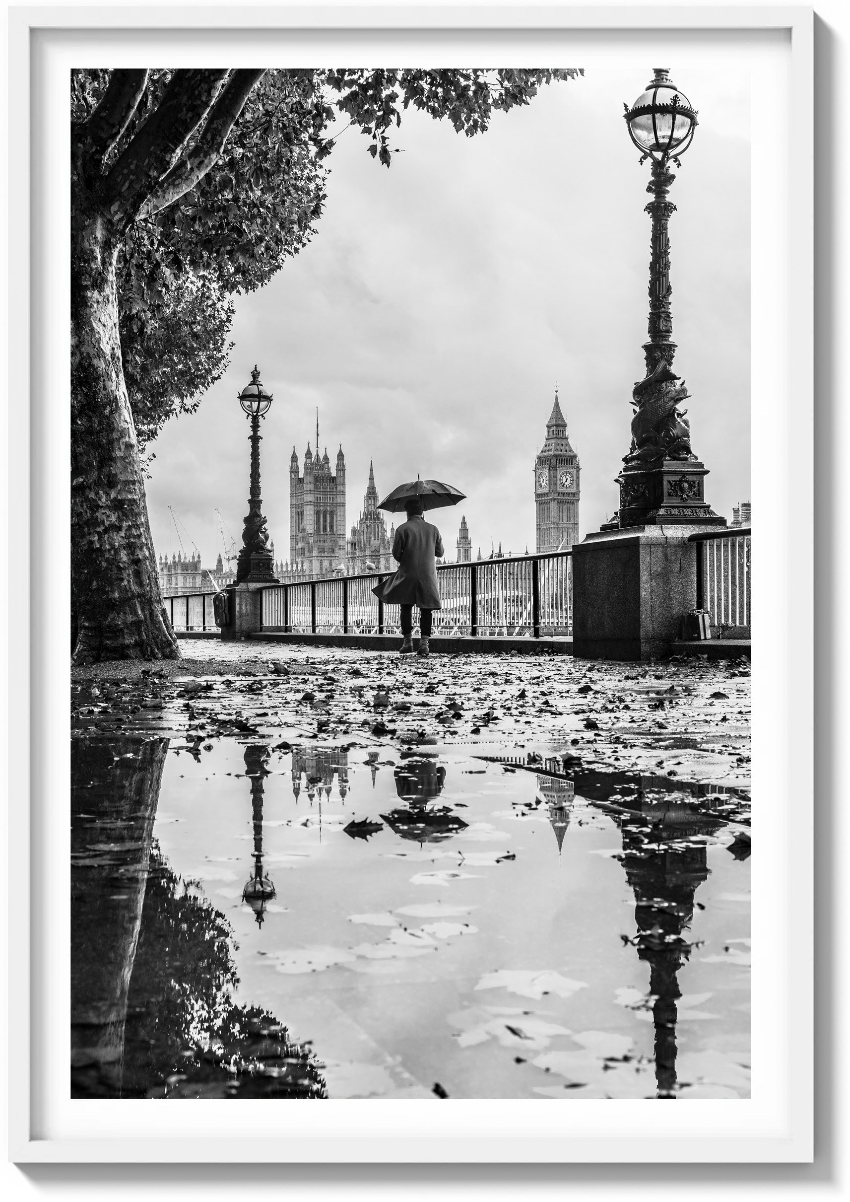 Strolling the Thames