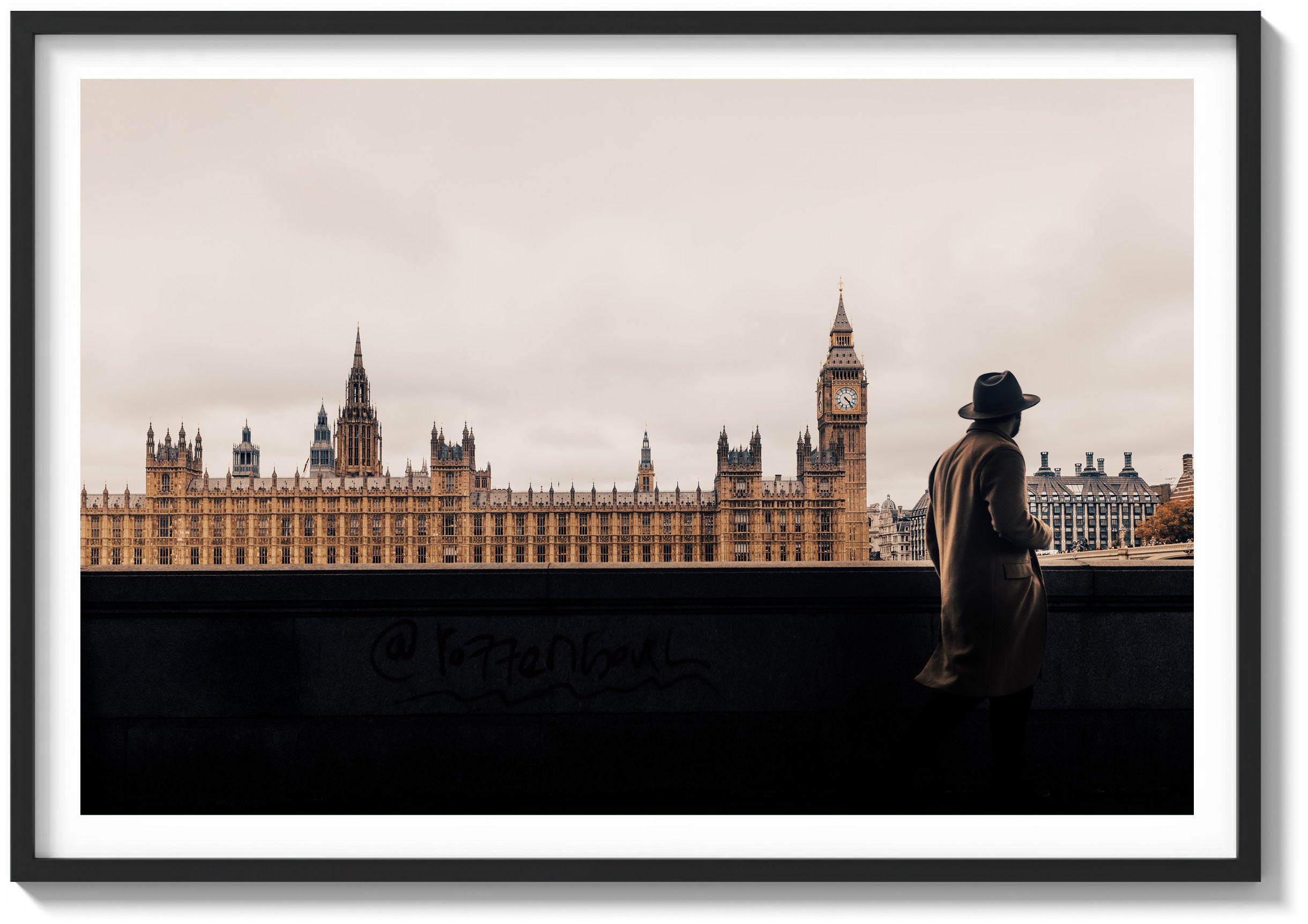 Strolling the Thames