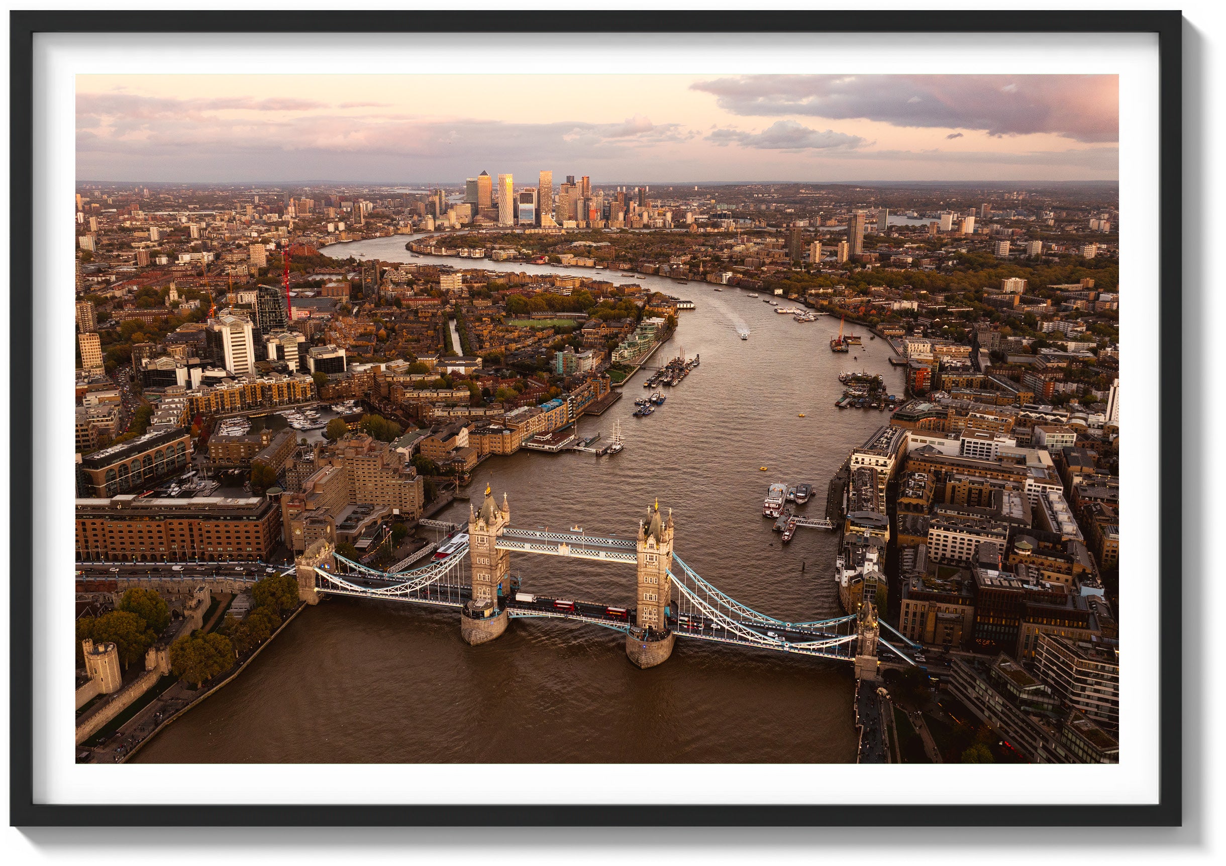 Skyview Facing Canary Wharf