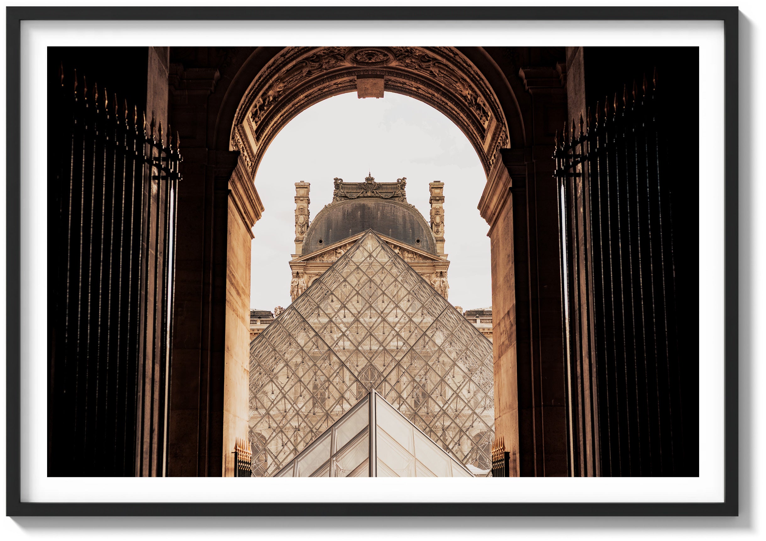 Pyramide du Louvre