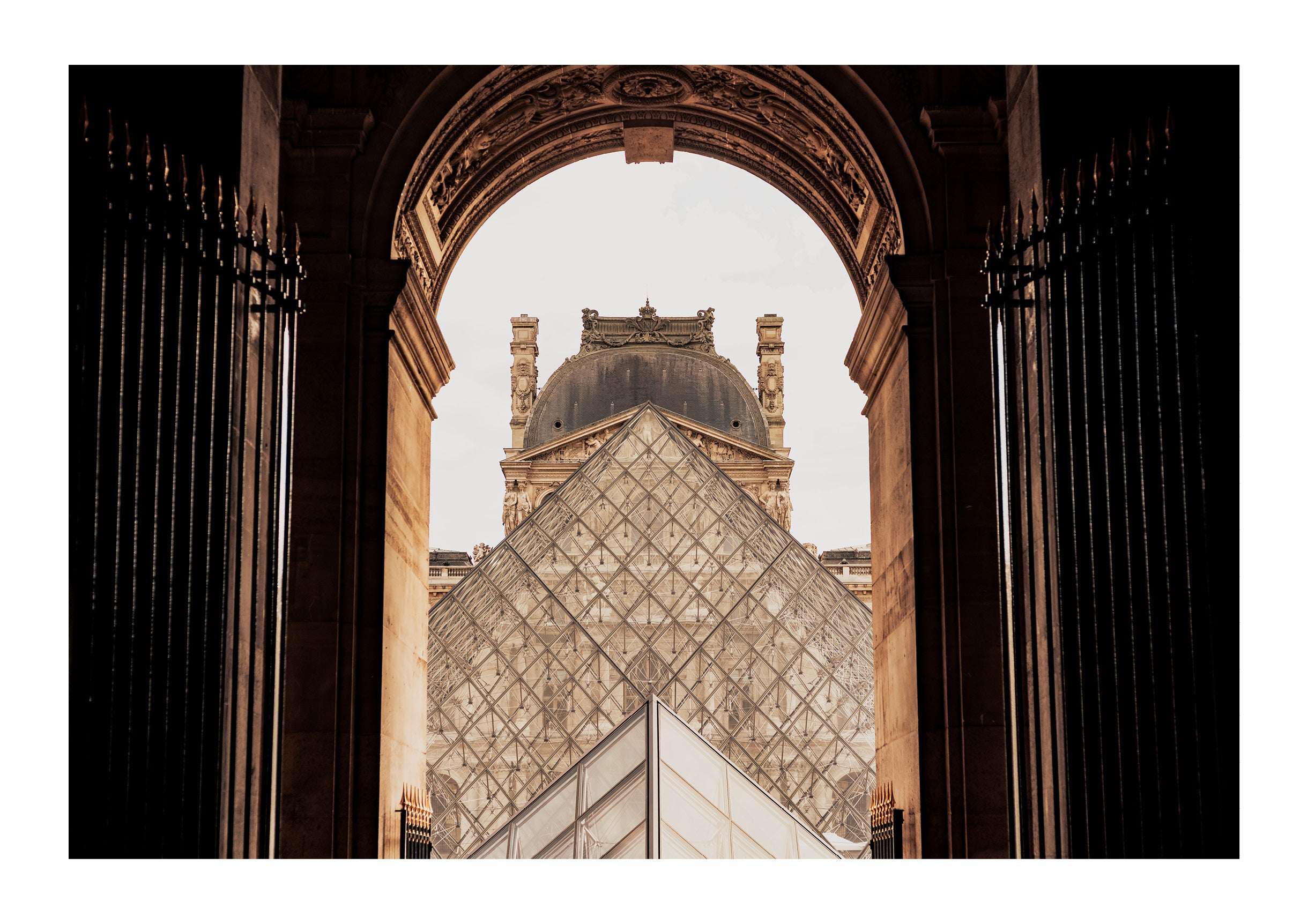 Pyramide du Louvre