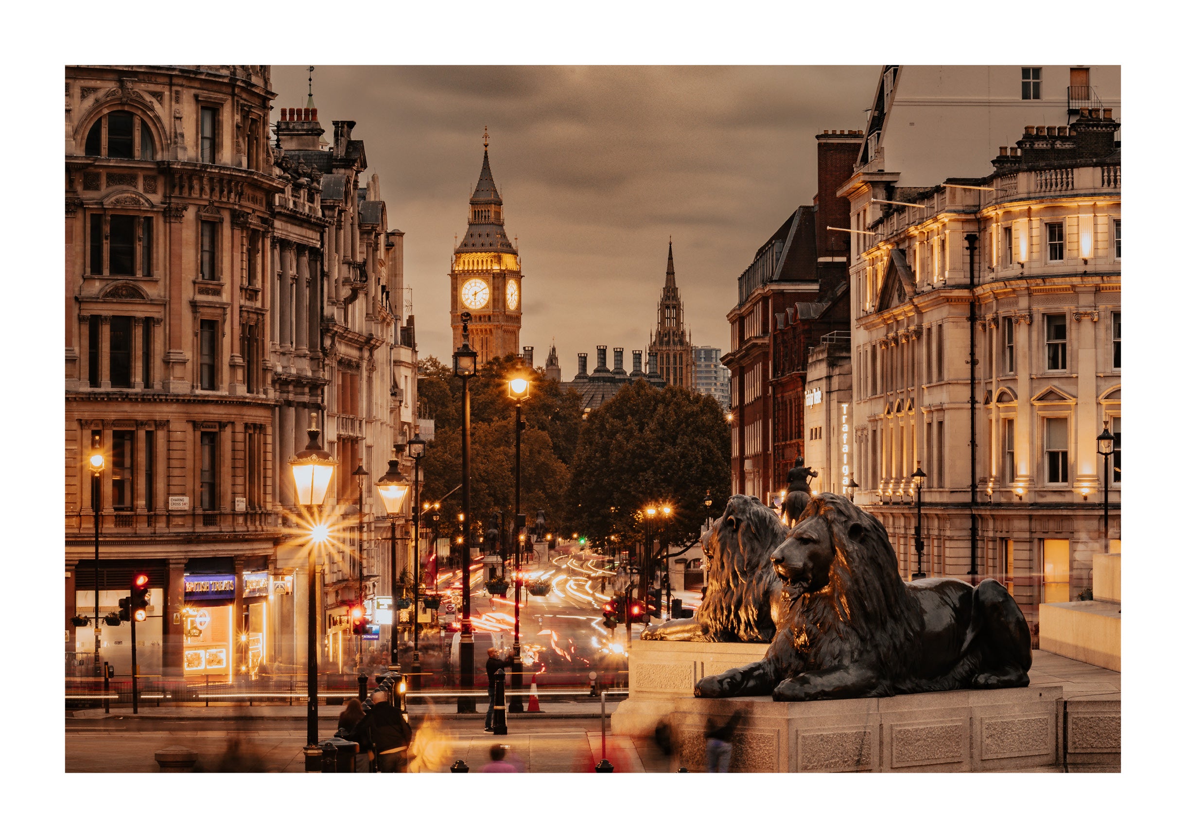 Dusk at Trafalgar Square