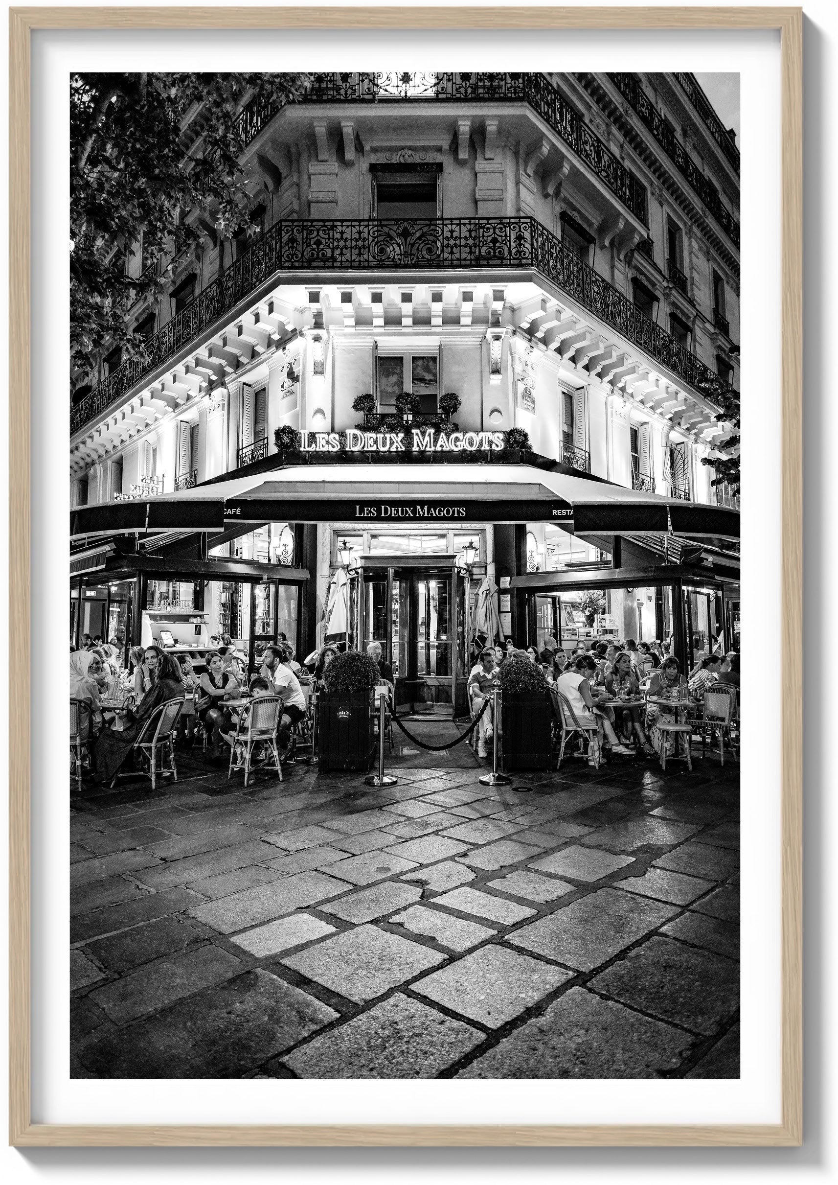 Reservations at Les Deux Magots
