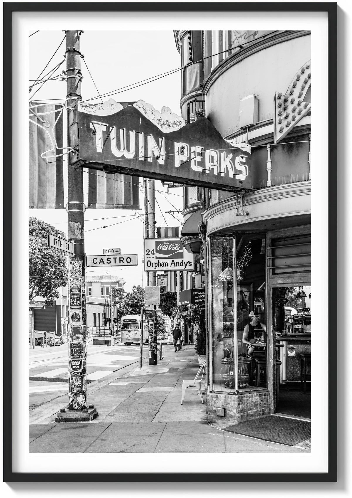 Twin Peaks Tavern