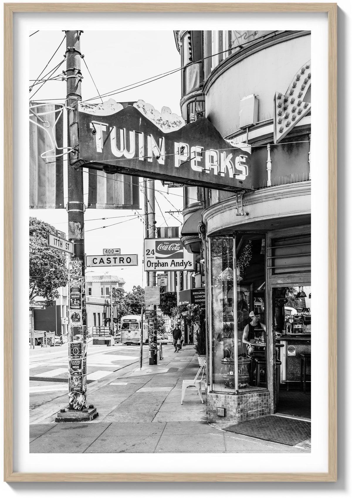 Twin Peaks Tavern